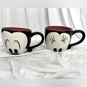 *NWT* ORIGINAL DISNEY PARKS Mickey & Minnie Signature Cups/Mugs, set